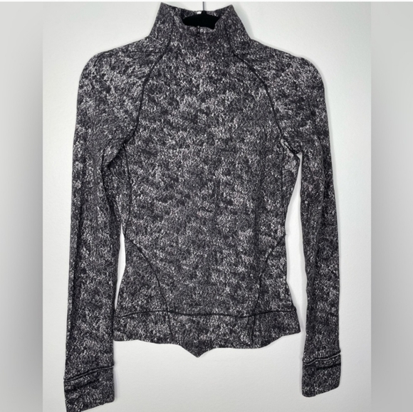 Lululemon Outrun the Elements - Picture 10 of 16